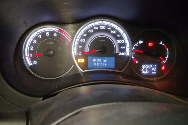 Used Renault Koleos 2014 2.0L Two-Wheel Drive Smart Edition Odometer Close Up