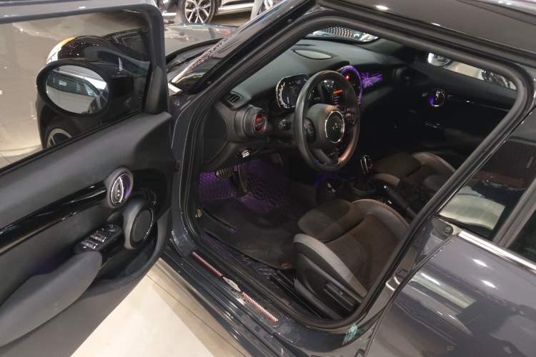 Used MINI 2021 2.0T COOPER S Racing Edition 5-door model
