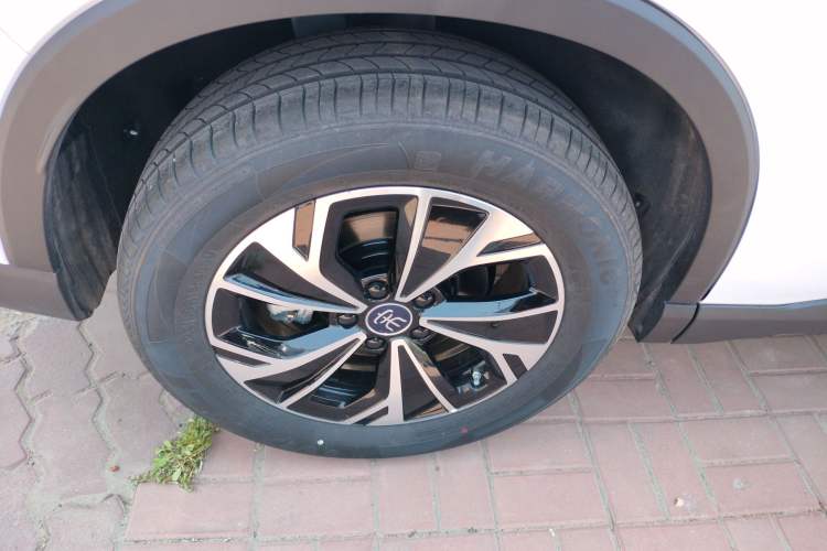 Used BYD Song Pro New Energy 2025 2nd Generation Intelligent Driving Version DM-i 75KM Leading Edition Right Rear Wheel Hub