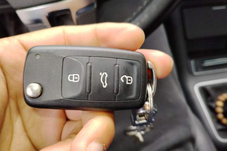 Used Volkswagen Tiguan 2015 1.8TSI Manual Two-Wheel-Drive Limited Edition
