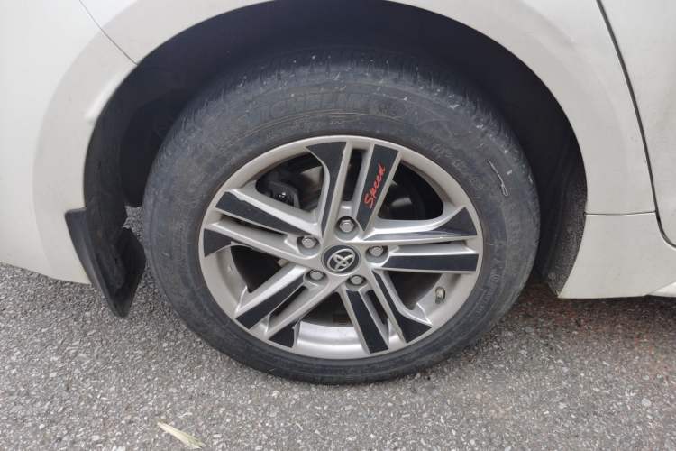 Used Toyota Levin 2019 185T CVT Luxury Edition China VI Standard Right Rear Wheel Hub