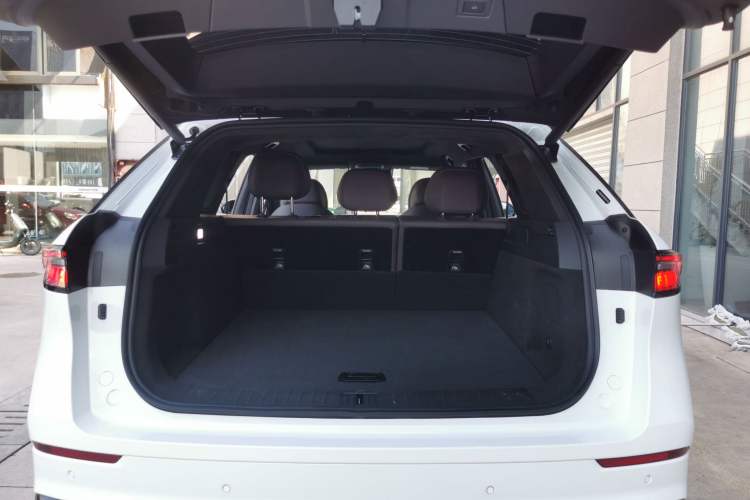 Used Chery Tiggo 9 2025 2.0T Automatic Two-Wheel Drive Luxury Edition 5 Seats