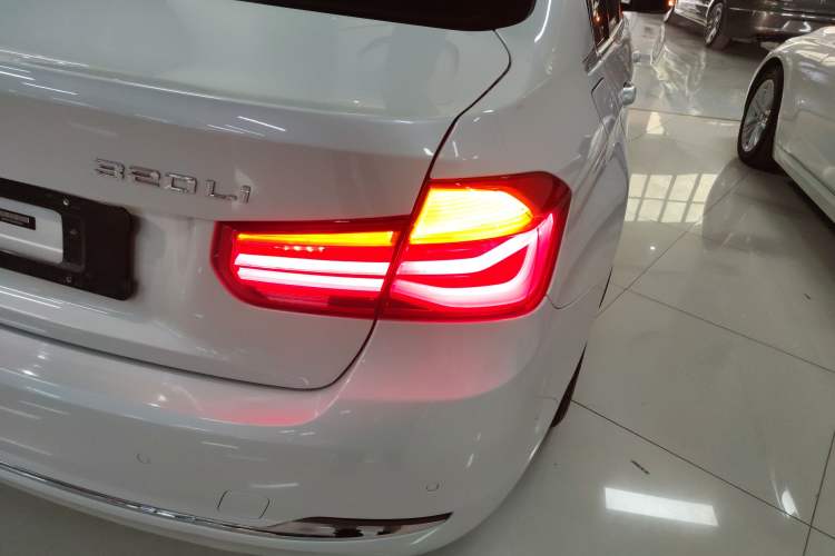 Used BMW 3 Series 2017 320Li Fashion Model
