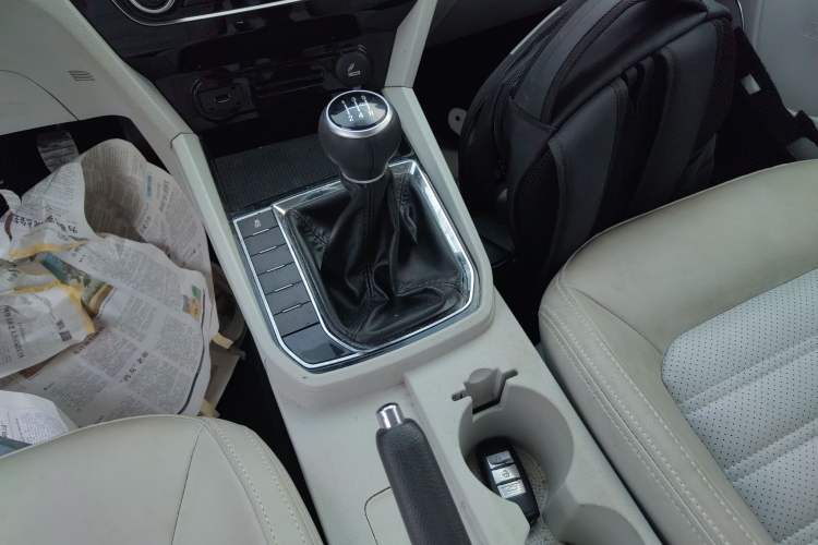 Used FORTHING Joyear S50 2017 1.5L Manual Luxury Model
