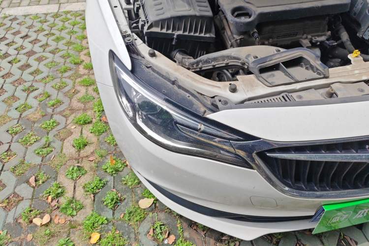 Used Buick GT 2021 Revised Version Flagship 1.5L Automatic Elite Edition Right Front Headlight