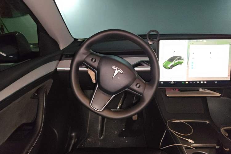 Used Tesla Model Y 2024 Rear-Wheel-Drive Version Steering Wheel