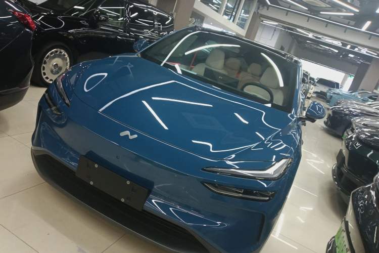 Used ONVO L60 2024 60 kWh Rear-Drive Version