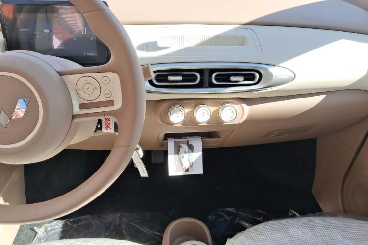 Used Wuling Hongguang MINIEV 2025 Four-Door Version Advanced Edition