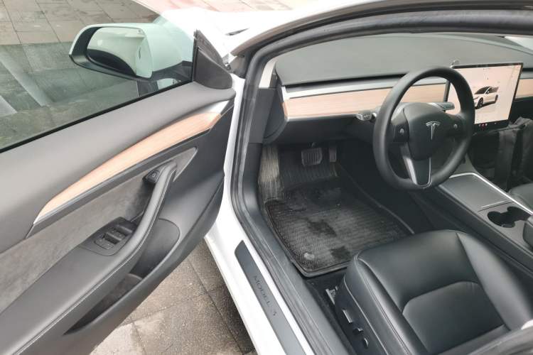 Used Tesla Model 3 2022 Rear-Wheel-Drive Version
