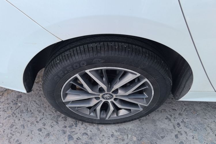 Used BYD Qin PLUS 2021 DM-i 120KM Flagship Model
