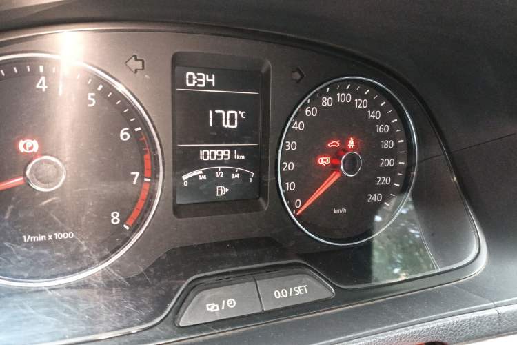 Used Volkswagen Lavida 2013 Restyled Classic 1.6L Manual Comfort Edition