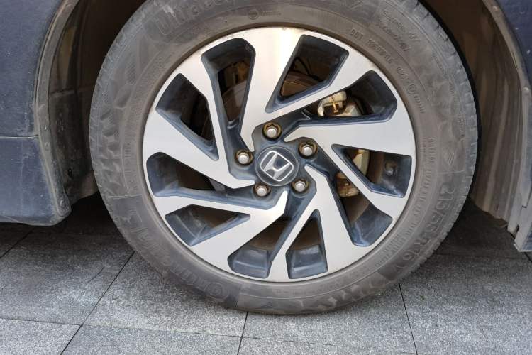 Used Honda Civic 2016 220TURBO CVT Luxury Edition Right Front Wheel Hub