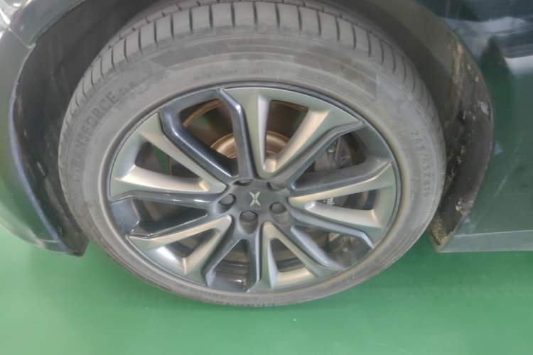 Used XPeng P7 2020 670N Left Front Wheel Hub