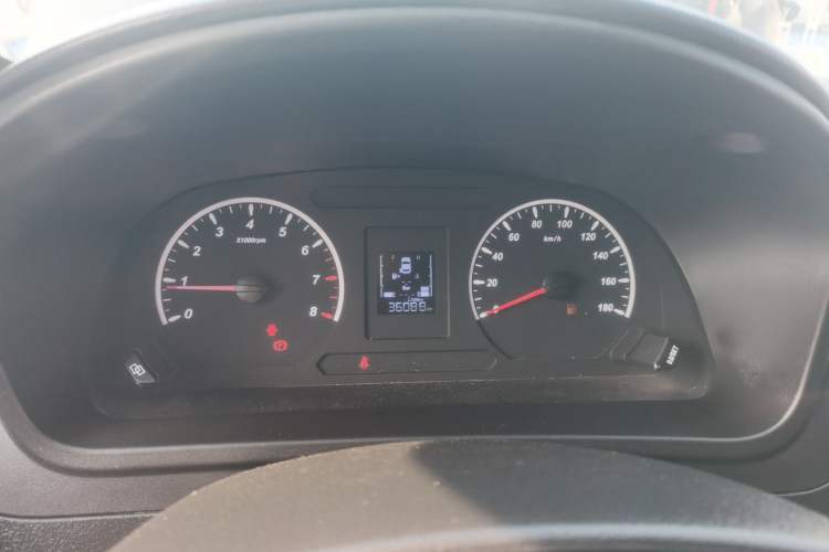 Used FORTHING Lingzhi PLUS 2021 2.0L Manual Comfort Version 7 Seats