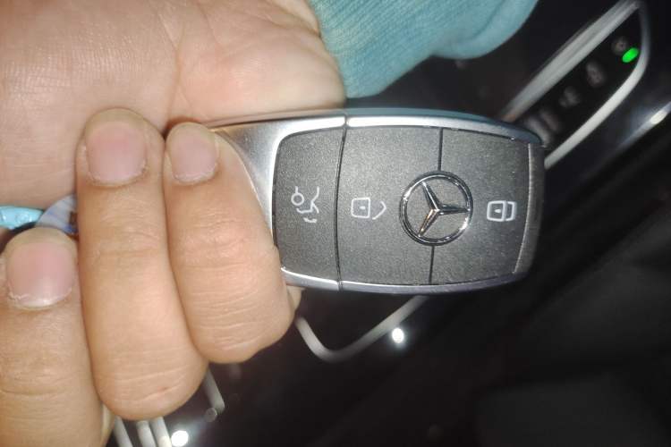 Used Mercedes-Benz C-Class 2019 C 260 Sport Edition Vehicle Key