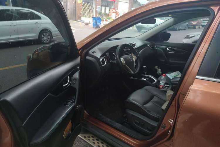 Used Nissan X-Trail 2014 2.5L CVT Luxury Edition 4WD
