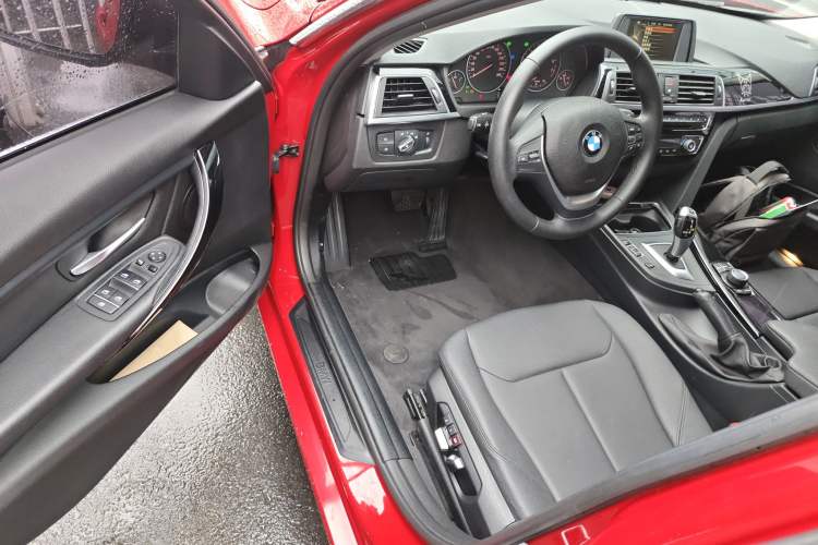 Used BMW 3 Series 2017 320Li Fashion Model
