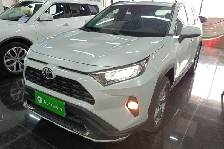 Used Toyota RAV4 2021 2.0L CVT 4x4 Trend Edition