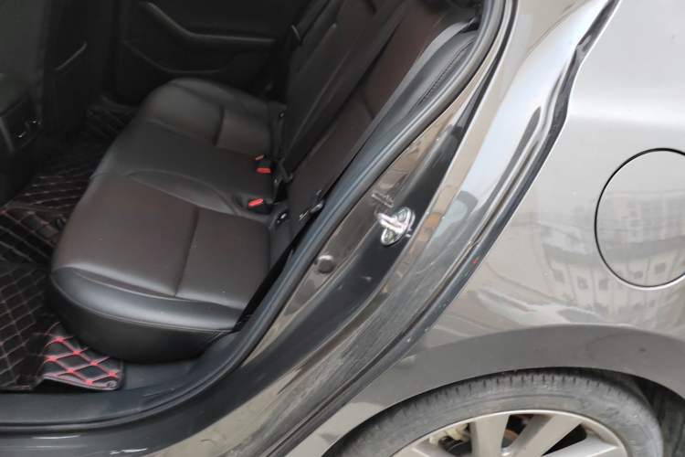 Used Mazda 3 Axela 2021 2.0L Automatic Zhiya Edition Left Rear Seat