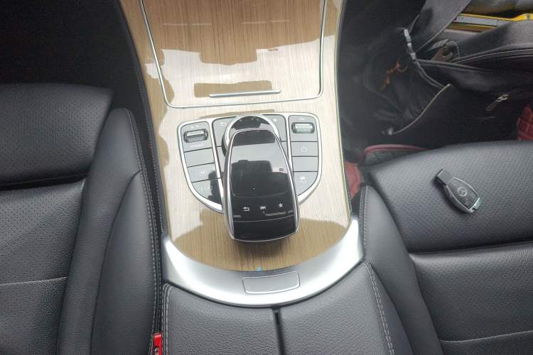 Used Mercedes-Benz GLC Coupe 2019 GLC 260 4MATIC Coupe SUV Gear Lever