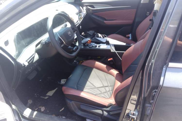 Used CHANGAN Eado 2022 PLUS Blue Whale NE 1.4T GDI DCT Prestige Edition
