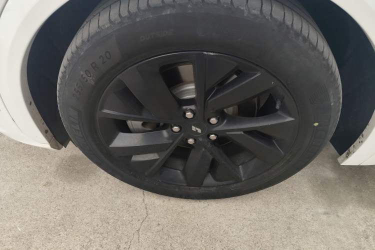 Used Li Auto L7 2023 Pro Model Left Front Wheel Hub