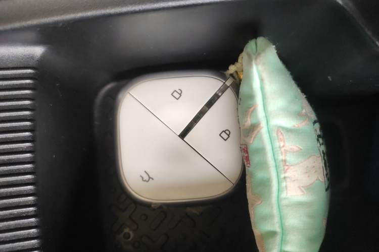 Used Wuling Bingo PLUS 2024 510 km Flagship Edition Four-Seater Version
