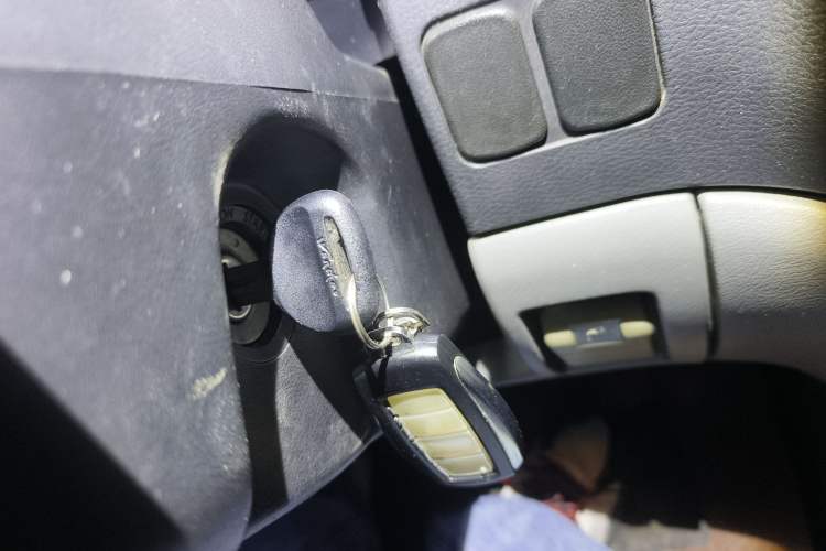 Used FORTHING Lingzhi 2013 V3 1.5L 7-Seater Standard Model II
