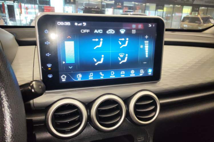 Used ORA Black Cat 2022 Updated Version 301 km Cute Pet Edition Lithium Iron Phosphate
