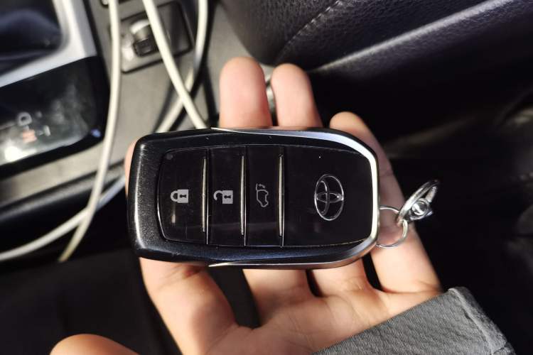 Used Toyota Highlander 2018 2.0T Four-Wheel Drive Prestige Version 7 Seats China VI Standard