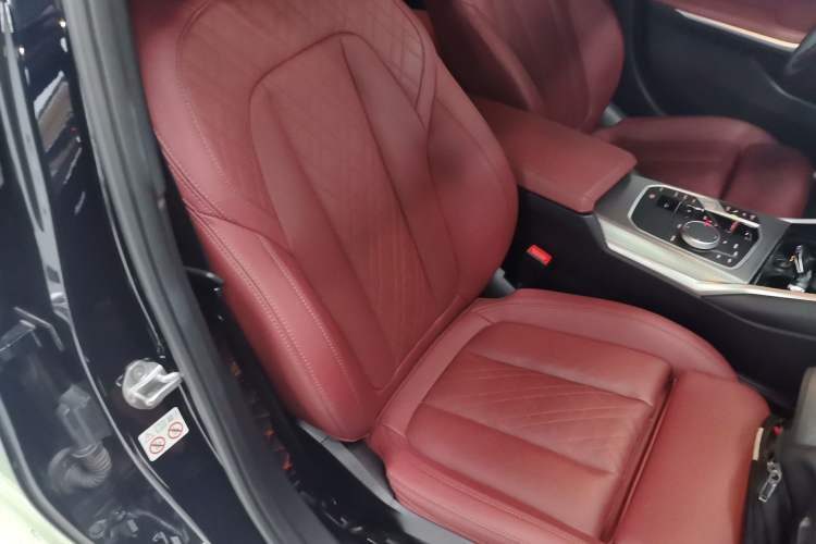 Used BMW 3 Series 2023 325i M Sport Night Edition Package Right Front Seat