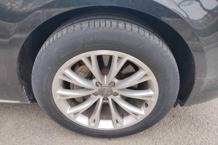 Used Audi A8 2014 A8L 45 TFSI quattro Comfort model
