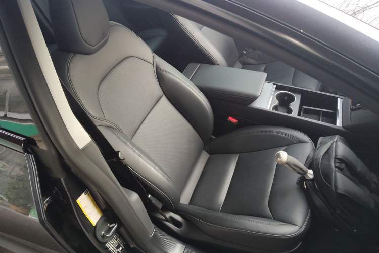 Used Tesla Model 3 2023 Long-Range All-Wheel-Drive Version
