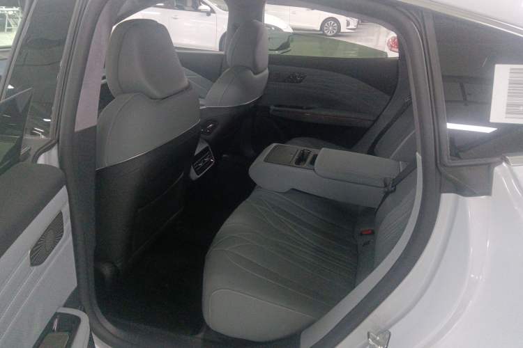 Used Geely Galaxy E8 2025 700 km Long-Range Intelligent Driving Version