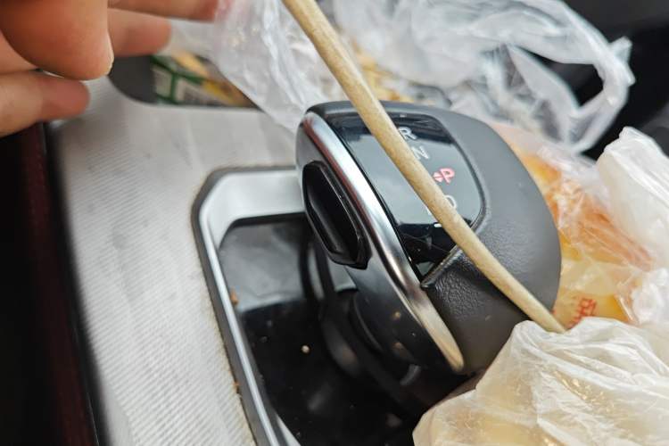 Used JETOUR X70 PLUS 2023 1.5T DCT Brave PLUS 7-Seater Gear Lever