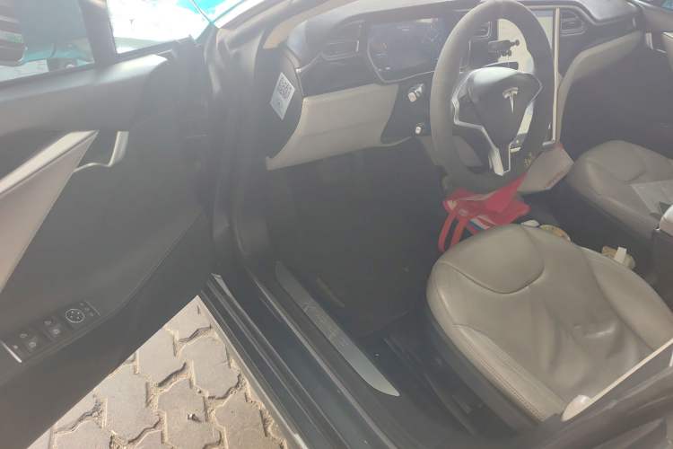 Used Tesla Model S 2015 S 70D
