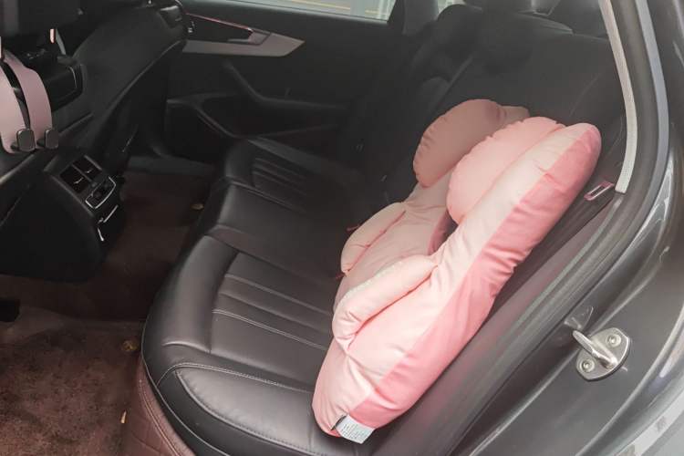 Used Audi A4L 2020 40 TFSI Luxury Dynamic Model
