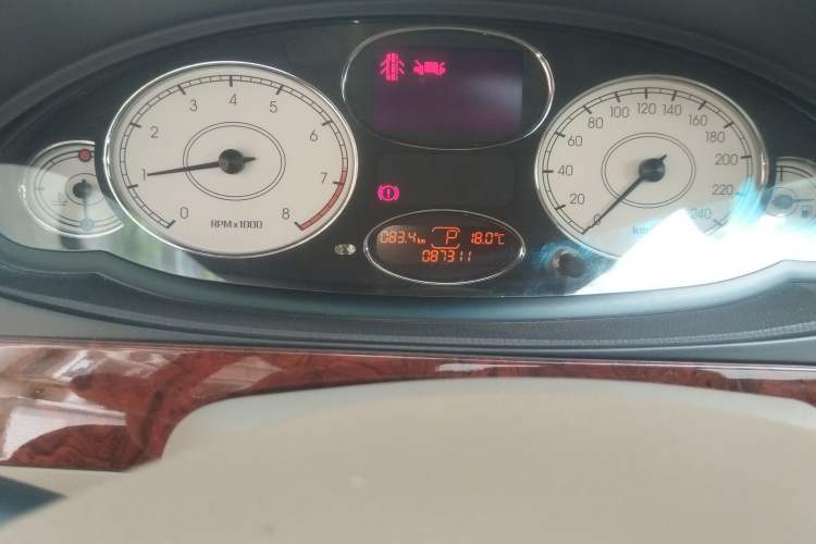 Used Roewe 750 2009 1.8T 750S Xunya Edition AT Odometer Close Up