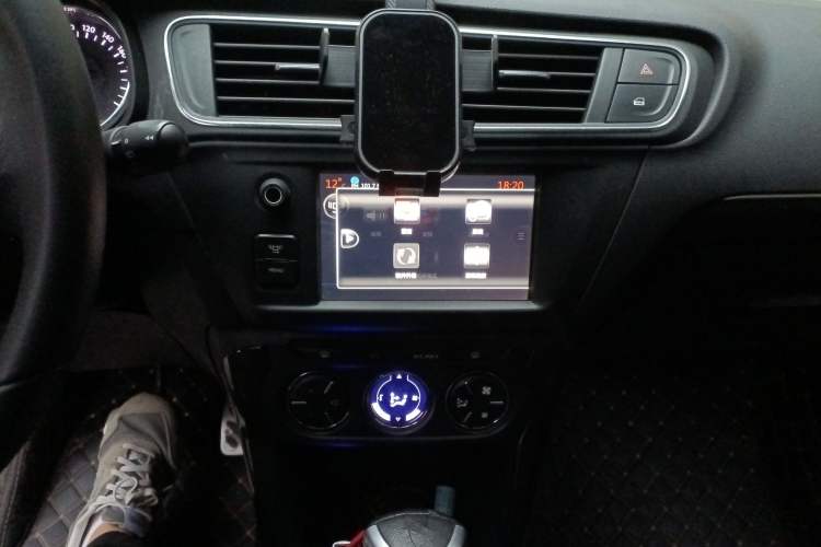 Used Citroen C3-XR 2015 1.6THP Automatic Flagship Model Audio And AC Panel