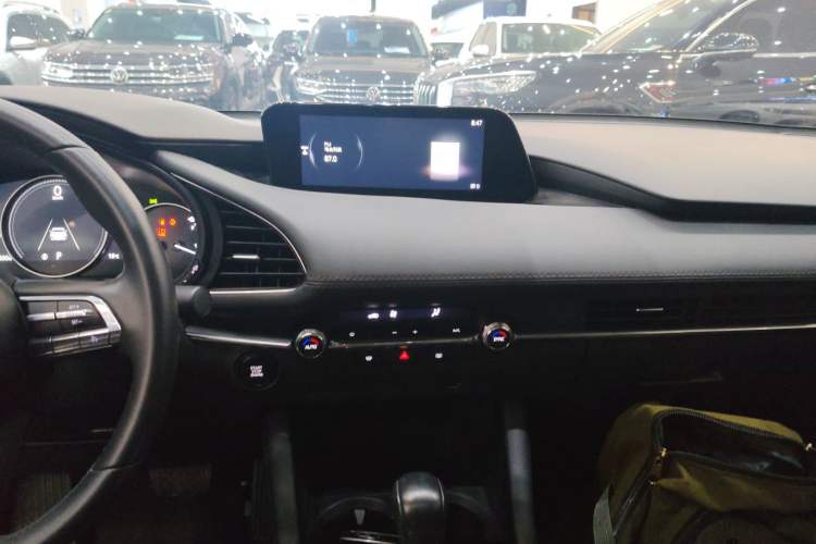 Used Mazda 3 Axela 2023 2.0L Automatic Zhiyao Edition Audio And AC Panel