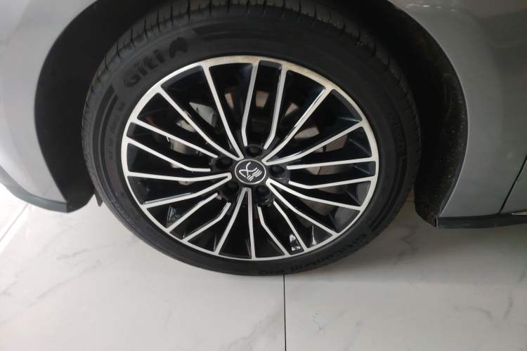 Used BYD Han 2021 EV Standard Range Luxury Model Left Front Wheel Hub