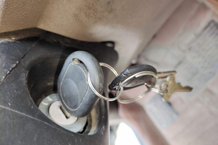 Used Wuling Hongguang 2013 1.5L Standard Version
