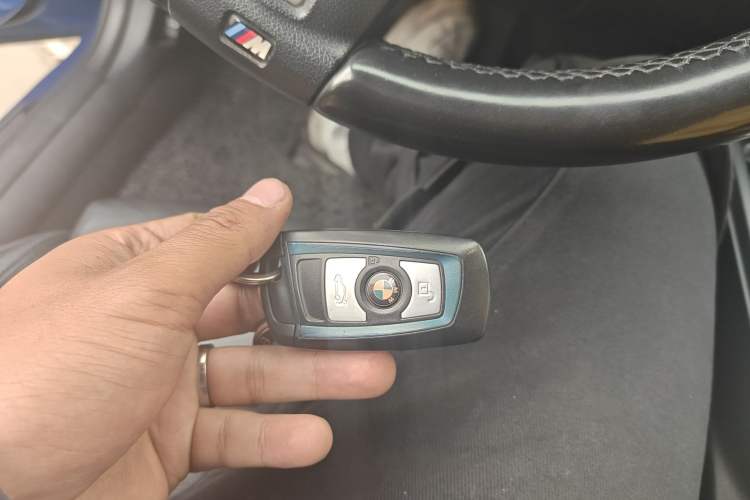 Used BMW 3 Series 2018 320i M Sport Package Vehicle Key