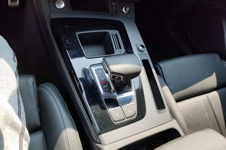 Used Audi Q5L 2023 40T Luxury Dynamic Model
