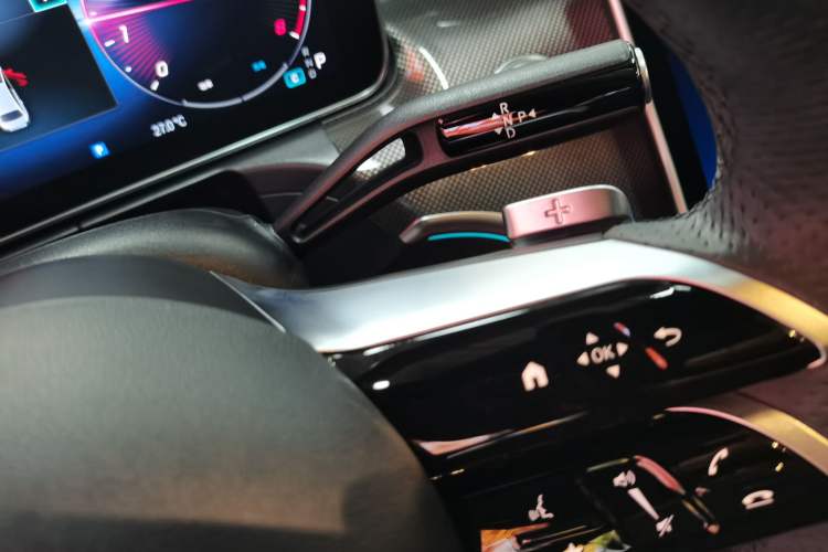 Used Mercedes-Benz C-Class 2023 C 260 L Sport Edition Gear Lever