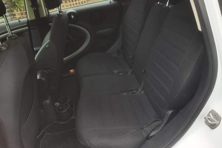 Used MINI Countryman 2014 1.6L COOPER Fun Left Rear Seat