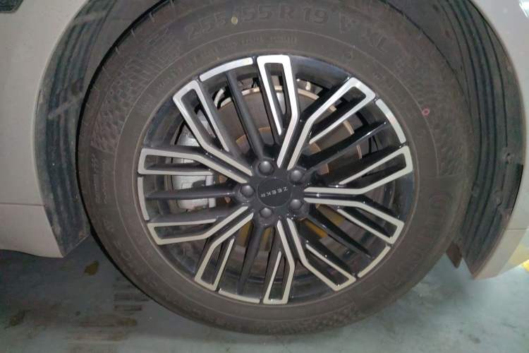 Used Zeekr 001 2024 ME Edition 100 kWh All-Wheel Drive