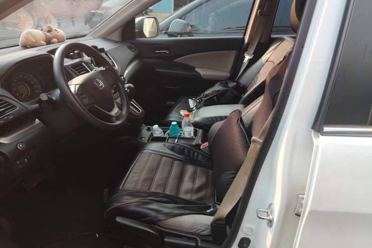 Used Honda CR-V 2015 2.0L two-wheel drive urban version