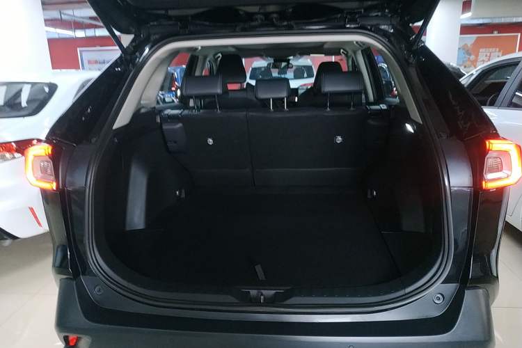 Used Toyota Wildlander 2023 2.0L CVT Four-Wheel Drive Luxury PLUS Edition
