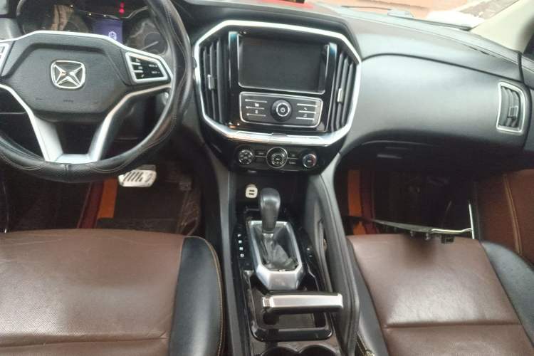 Used JMC Yusheng S350 2016 2.0T Automatic Two-Wheel Drive Gasoline Luxury Version with Sunroof 5 Seats Gear Lever